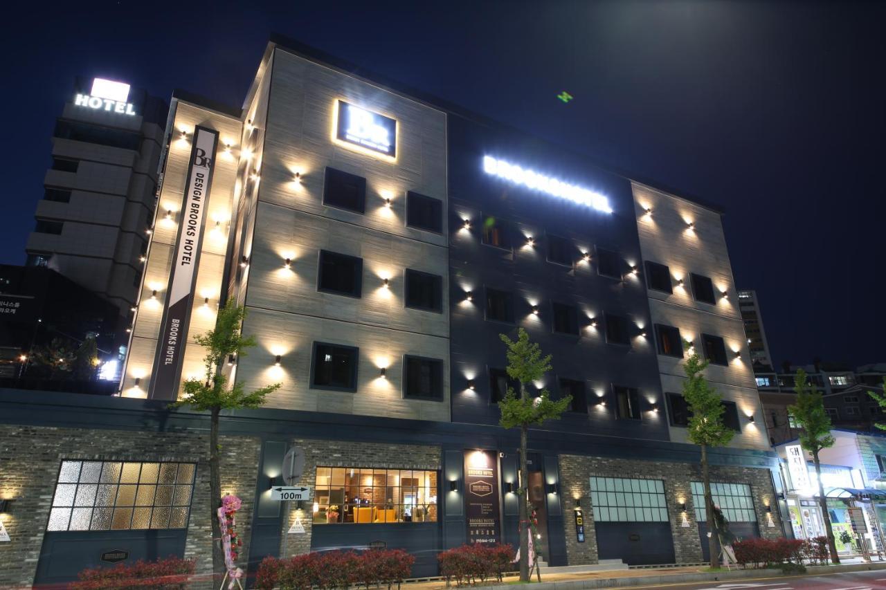 Brooks Hotel Tongyeong Buitenkant foto