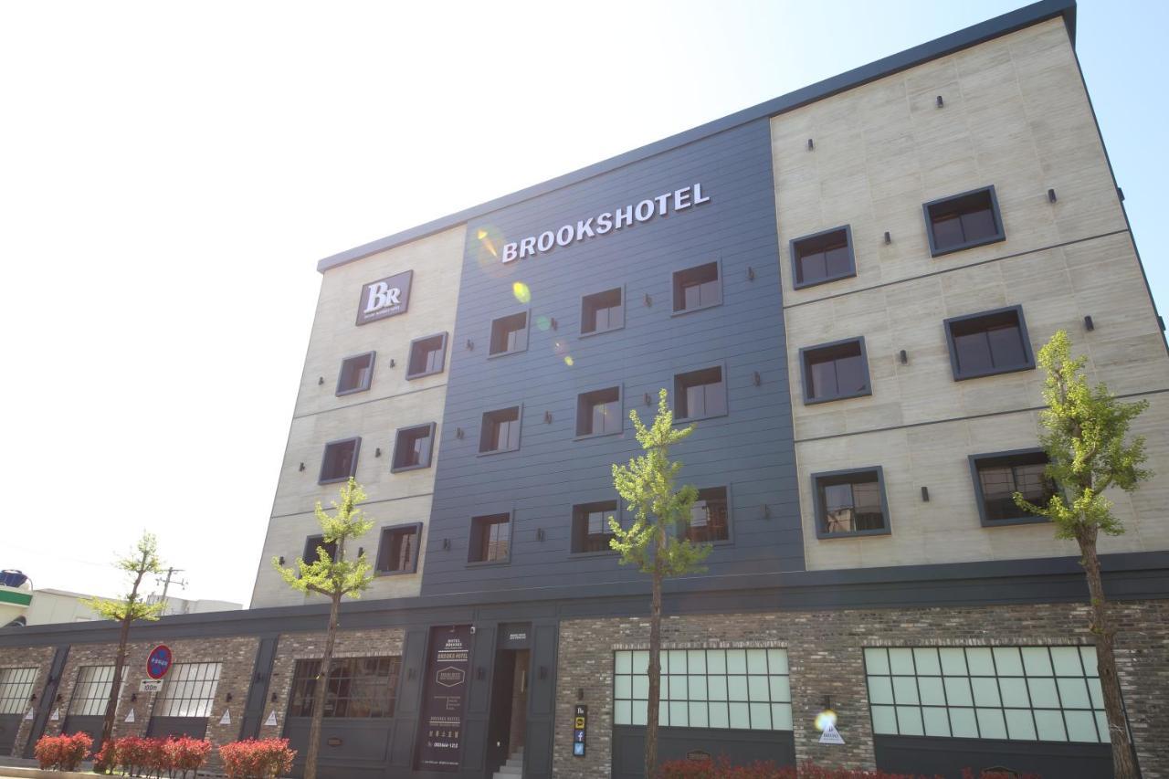 Brooks Hotel Tongyeong Buitenkant foto