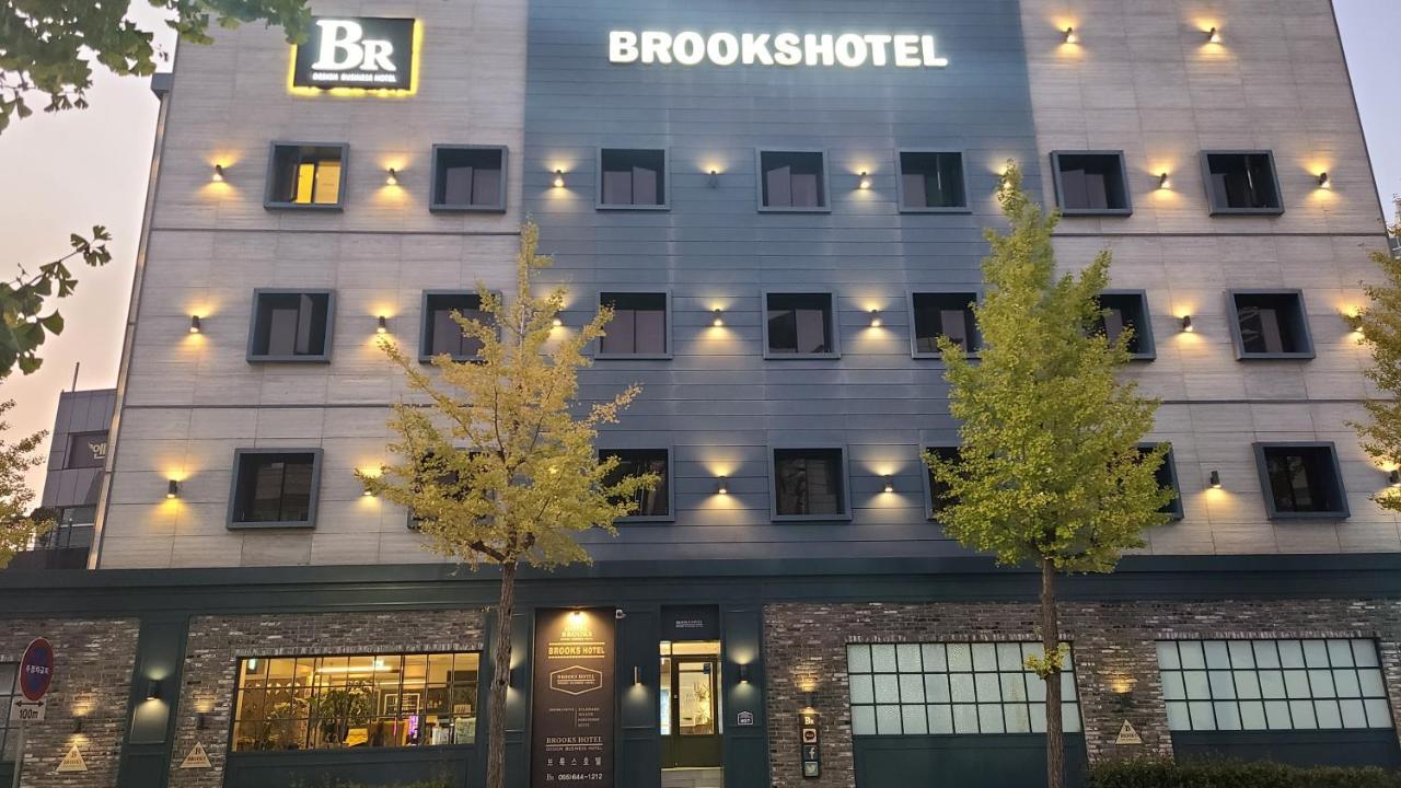 Brooks Hotel Tongyeong Buitenkant foto